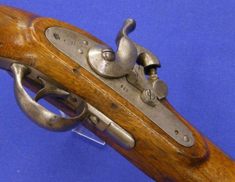 Voy a colocar unas fotos de un arma larga alemana de llave de mecha del siglo XVI. 101
