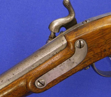 Voy a colocar unas fotos de un arma larga alemana de llave de mecha del siglo XVI. 100