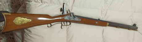 Un compañero me ha pedido que ponga en venta un rifle Hawken con diópter y túnel delantero (también dispone 02