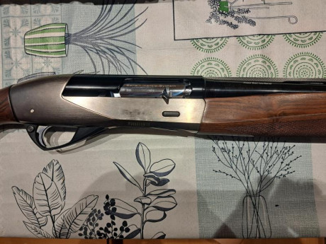 Se vende benelli Raffaello power bore. 
Bastante buen estado,  chokes de 70mm, cantonera antirretroceso. 02