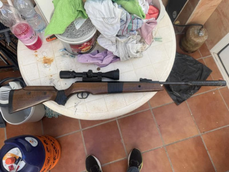 Vendo esta carabina cometa fénix 400 del 4,5 en buen estado es de piston
En 250 euros 02
