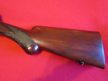 Hola,
Vendo Semiautomática FN Browning de fabricación belga, cañón de 68 cm y choke cyl (5*), con sistema 22