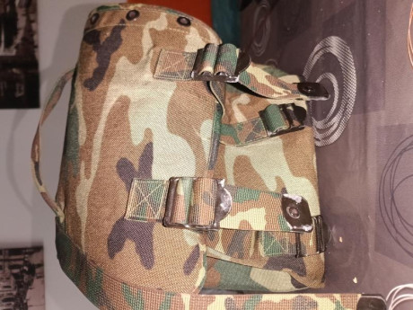 Riñonera  operativa original ejercito de tierra es perfecto estado precio 35+envio 01