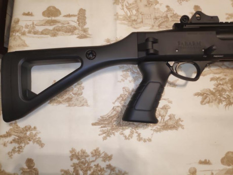 Hola a todos, vendo escopeta táctica corredera Fabarm stf 12 compact, versión "Full". Solo estrenada, 00