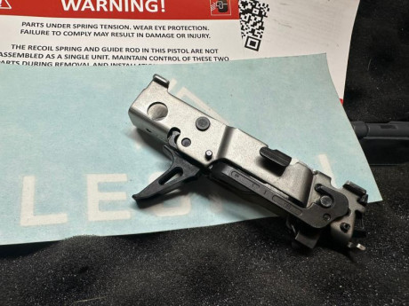 Un amiguete me pide que anuncie esta arma corta.

Pongo a la venta sig sauer x-five legión con 3 cargadores 12