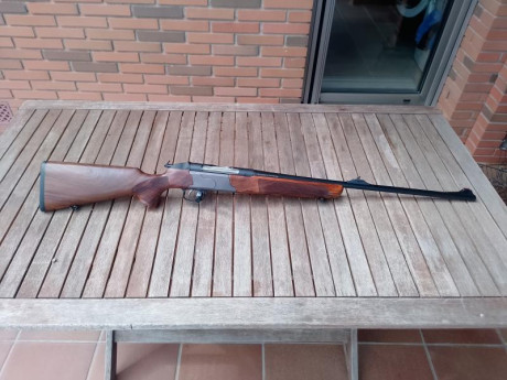 Se vende rifle kreiohoff semprio 7mm rem mag, comprado por capricho y ni lo he usado.
Lleva su maletín 00
