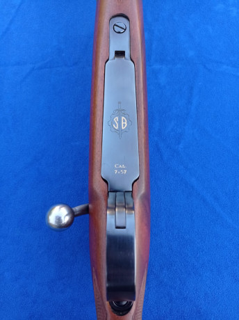 Buenos días
Vendo rifle Santa Bárbara del 7x57 en estado impecable por 900 € no negociables. Gastos de 120