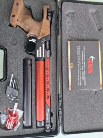 Pistola para la modalidad de Aire 10m., comprada en noviembre de 2024,
2 cachas M y S .
Precio 1300.00 00