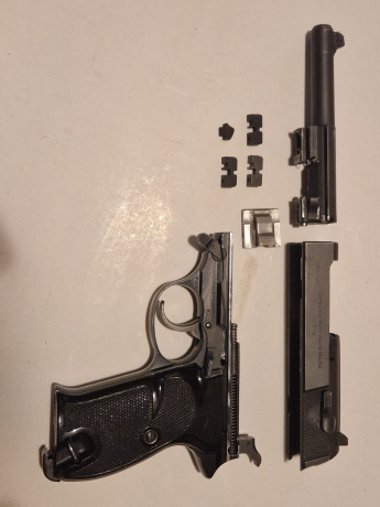 Pistola de simple y doble acción WALTHER P38, versión comercial similar a la P1, con armazón de aluminio, 01