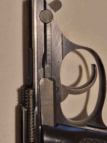 Pistola de simple y doble acción WALTHER P38, versión comercial similar a la P1, con armazón de aluminio, 00