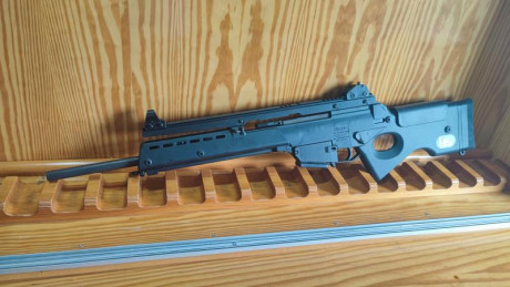 Se vende HK SL8, muy cuidado, sin marcas ni golpes, lo vendo por tenerlo repetido, tiene muy poco uso. 01