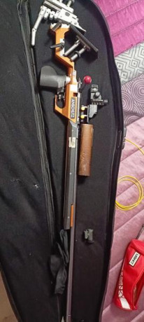 Vendo carabina del 22 Anschutz modelo 1813. Incluye la funda, rabera, carrillera, tope de mano, diopter 00