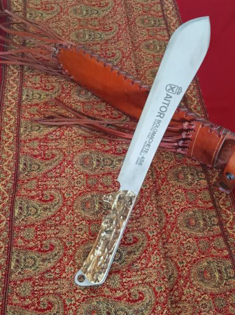 Un amigo saca está pieza de Aitor, se trata de un Bolomachete número 456,.  de la firma Aitor,  nuevo 01