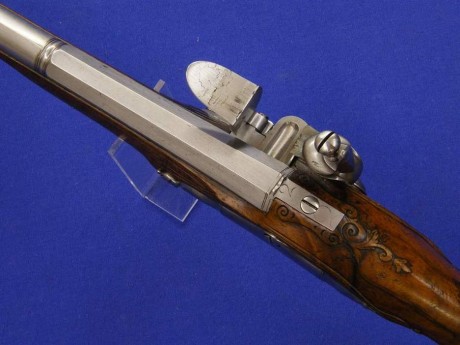 Voy a colocar unas fotos de un arma larga alemana de llave de mecha del siglo XVI. 00