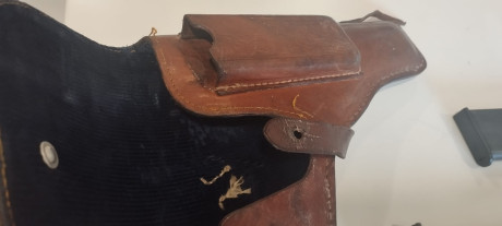 Pistola tokarev t33 en calibre original y funda original con dos cargadores esta guiada en F 
Estado excelente 00