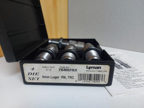 Por dejar la actividad deportiva, vendo juego de dies Lyman y Lee de 9 mm Luger/pb en perfecto estado. 01