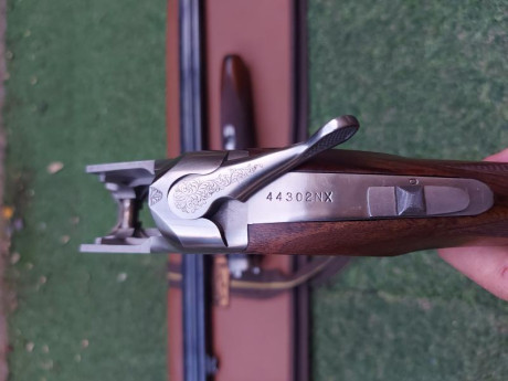 Por motivos de salud, vendo browning 325 del calibre 20, importada de Italia por armeria Mur, con culata 41