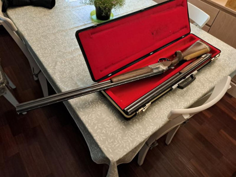 Vendo escopeta AYA de luxe superpuesta, calibre 12, doble juego de cañones (dificil de encontrar): coral 02