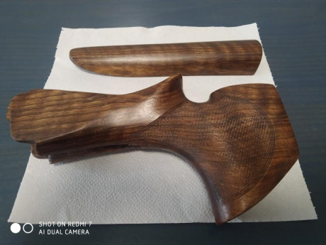 Vendo puño zurdo browning para culata goodshoot. Una semana de uso.Vendo por cambio de escopeta. 225€
Browning 02