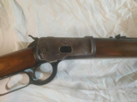 Se vende winchester modelo 1982
Estado muy bueno y original 
Calibre 44.40 
Cañón largo 
Fabricado en 01