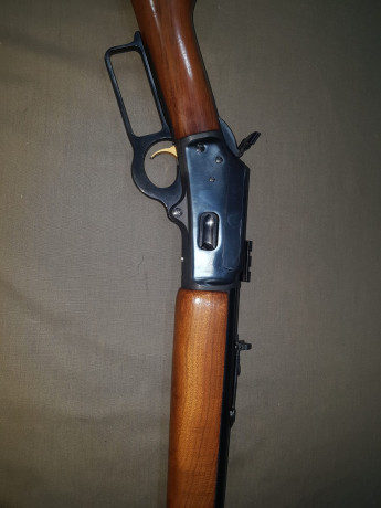 Vendo Marlin 1894 en cal 44 RM como nuevo (60 tiros) por no darle ningun uso lo vendo por 800€.
Saludos. 51