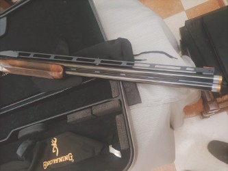 Buenas, un amigo me dice que le anuncie para venta este magnifico aparato:
Escopeta superpuesta Browning 20