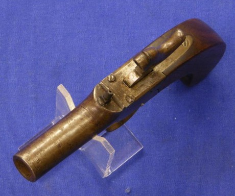 Voy a colocar unas fotos de un arma larga alemana de llave de mecha del siglo XVI. 51