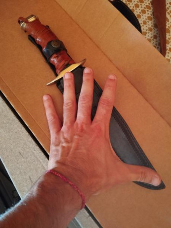 Vendo cuchillo de monte Muela por no usar. Está como nuevo. Se encuentra en Ciudad Real. Precio: 40€ 02