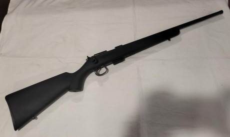 Vendo rifle CZ 455 , calibre 17 HR. 
Impecable! 30 disparos realizados.
 Con rosca homologada. Disparador 00