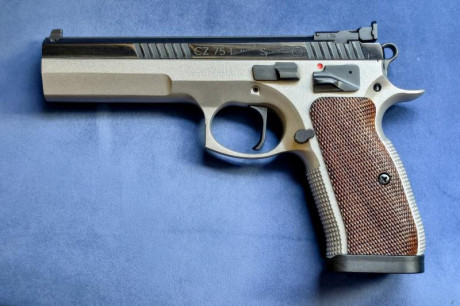 Hola, pongo en venta mi Cz Tactical Sport (Ts) en calibre 9mm Pb. Soy el segundo propietario, y sólo la 02