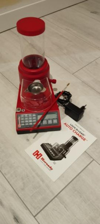 Vendo Dosificador Electrónico de Pólvora Hornady.

Esta en perfecto estado y se incluye lo que se ve en 00