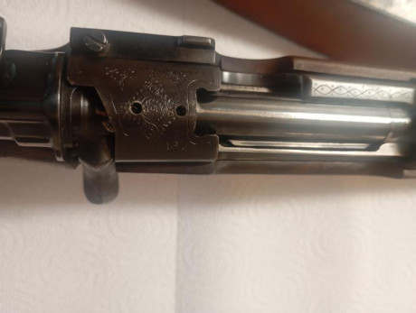 Buenos días.
Pongo en venta un arma con una terminación bastante excepcional.
El Maestro armero, tomó 50