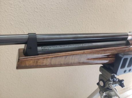 Vendo carabina de aire comprimido FEINWERKBAU 600, preciosa. Todo perfecto, componentes de goma nuevos, 12
