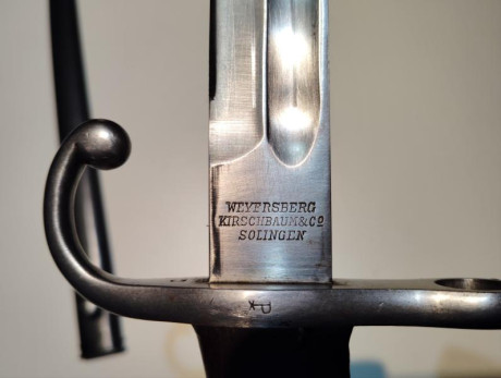 Buenas. 
Vendo bayoneta para Máuser Argentino fabricada en Alemania por Solingen. Es el modelo 2 de los 00