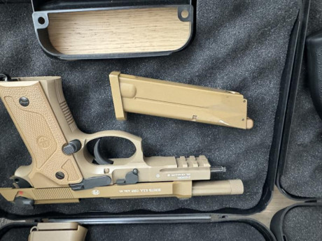 Tengo una pequeña colección de pistolas de categoría 4.1 que estoy poniendo en venta por abandonar el 02