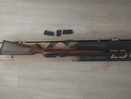 Vendo carabina cz 457 varmint calibre 22lr, muy poco uso, con 1 cargador de 5 y 2 de 10.
Vendo por no 01