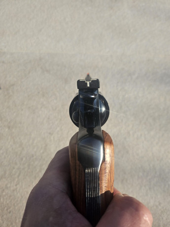 Buenas a todos!! Pongo ala venta revolver colt python de 6 pulgadas en un estado super ajustado i con 00