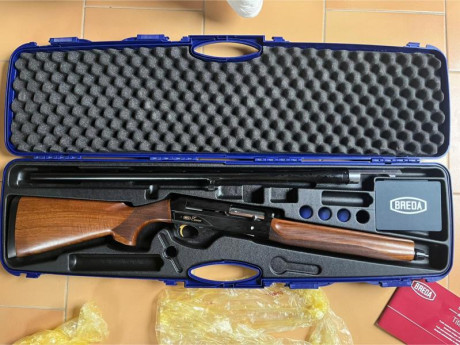 Muy buenas compañeros!! 

Un buen amigo vende una escopeta totalmente nueva que ganó en un sorteo de una 02