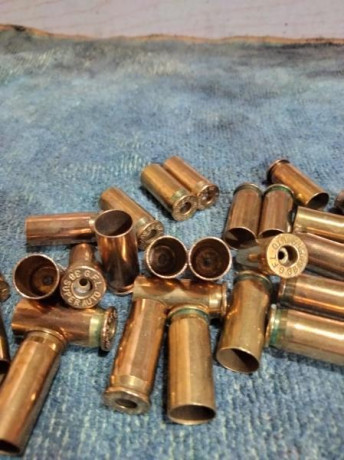 1500 vainas 38 super auto GLF de un solo uso despistonadas y limpias a 0,16€ la unidad y unas 500 de 45 10