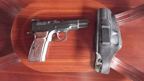 Vendo  CZ 75.    Se ha utilizado solo en precisión.
No he disparado mucho con ella y la vendo por dejar 01