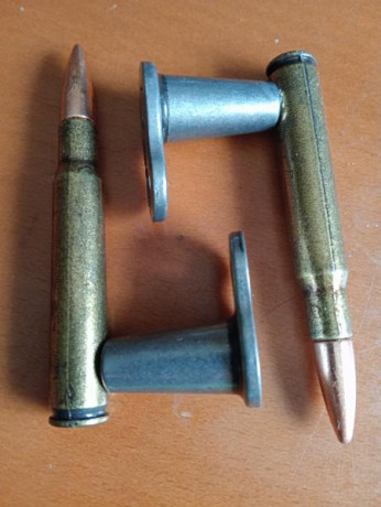 Vendo soportes cartucho de pared DENIX, especial rifles, imitación calibre 30-06. Extensible y ajustable 00