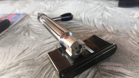 Buenas tardes! Se vende Rifle Unique T-GC calibre 30-06.

-2 cargadores ( 6 y 4 cartuchos)
-Base y anillas 00