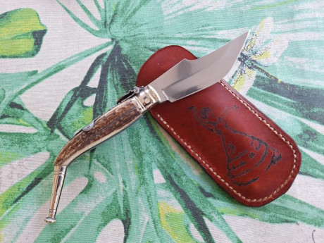 Buenos días compañeros,

Pongo a la venta estos cuchillos y navajas de mi colección, todos sin ningún 171
