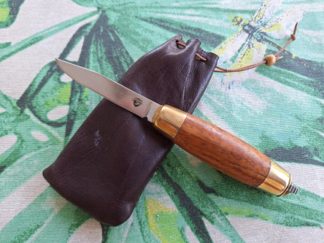 Buenos días compañeros,

Pongo a la venta estos cuchillos y navajas de mi colección, todos sin ningún 00