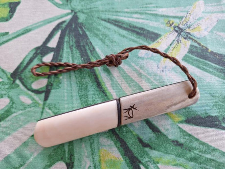 Buenos días compañeros,

Pongo a la venta estos cuchillos y navajas de mi colección, todos sin ningún 21