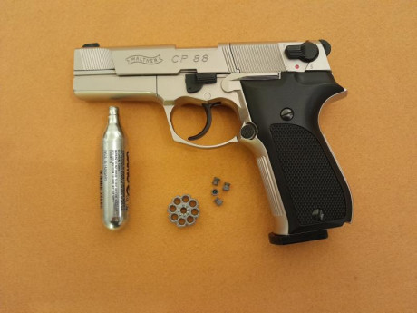 Vendo pistola de aire comprimido fabricada en Alemania a finales del siglo pasado por Carl Walther Ansberg 01