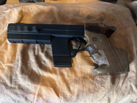 Vendo pistola Hammerli 280 calibre 32 con 2 cargadores.
La pistola está perfecta para competición y lleva 02