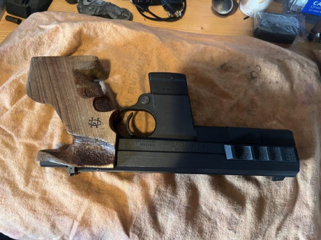 Vendo pistola Hammerli 280 calibre 32 con 2 cargadores.
La pistola está perfecta para competición y lleva 01