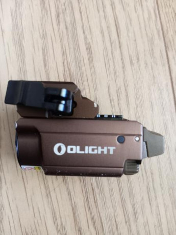 Vendo OLIGHT BALDR mini, se puede montar en glock y HK compact

2 Tipos de adaptadores de riel: Para adaptarse 00