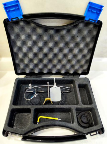   VENDIDAS   gafas de tiro Knobloch.
Usadas, pero en muy buen estado de uso. 

Incluye:
Maletin original 02